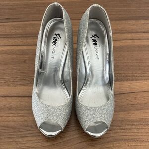 FIONI Clothing Glittering Silver Peep Toe Heels